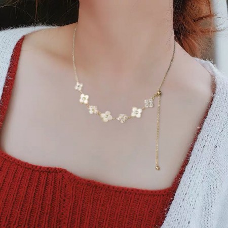 Light luxury high-end four-leaf flower necklace